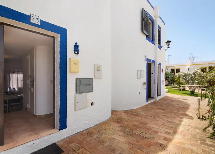 Typical Algarve Almargem 75 Conceição